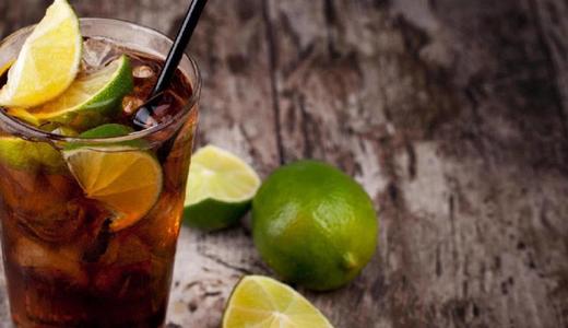 Подбираем напитки к острым блюдам: правила и секреты сочетания
